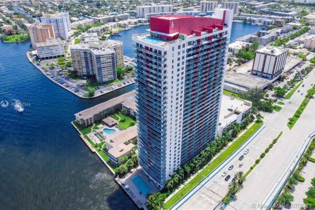 Luxury Condo Steps From Beach Hallandale Beach Exterior foto